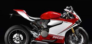 Ducati 1199 Panigale Tricolor 2014 vs Ducati 1199 Panigale 2014