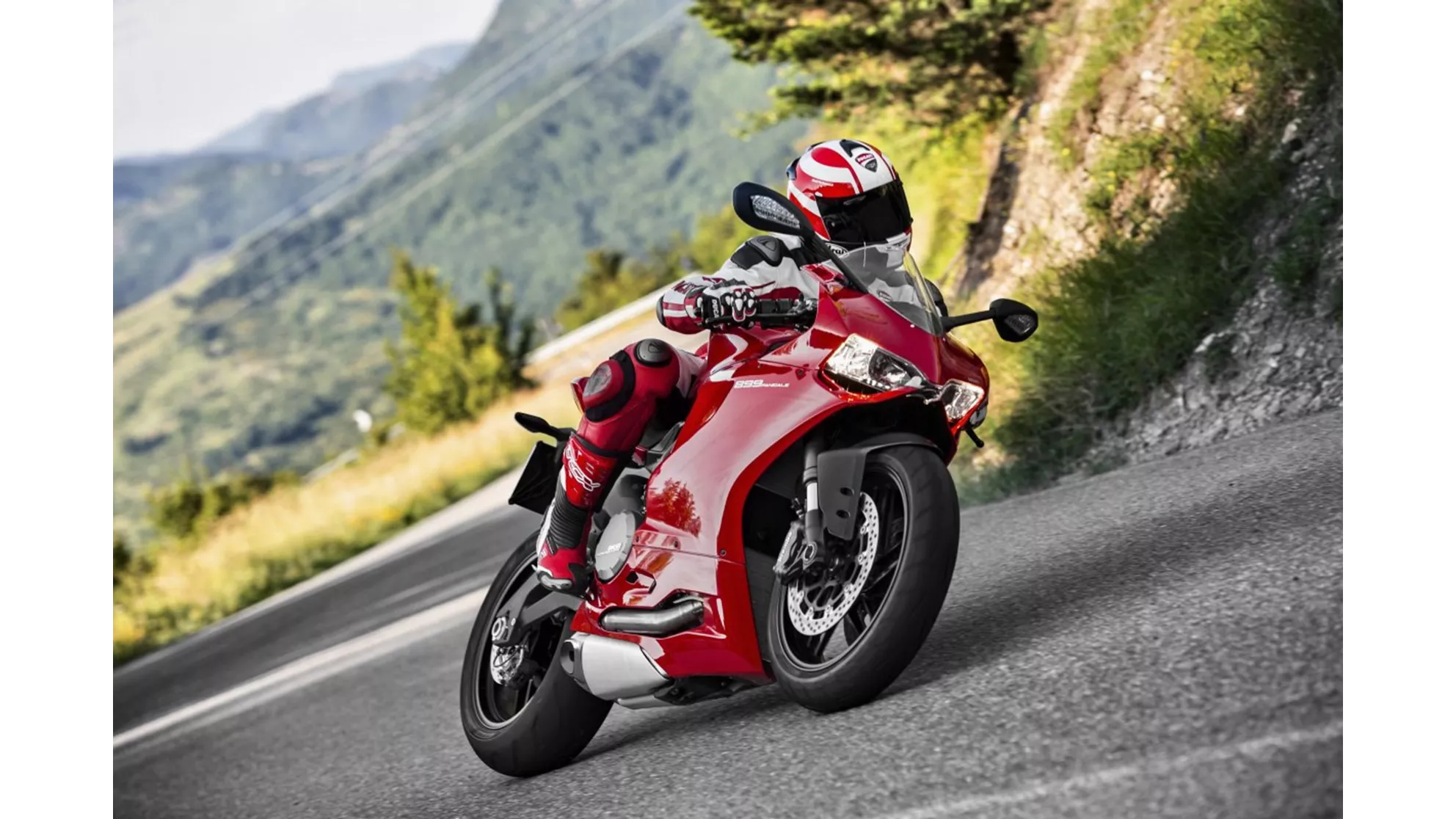 Ducati 899 Panigale - Image 10 Ducati 899 Panigale - Image 10