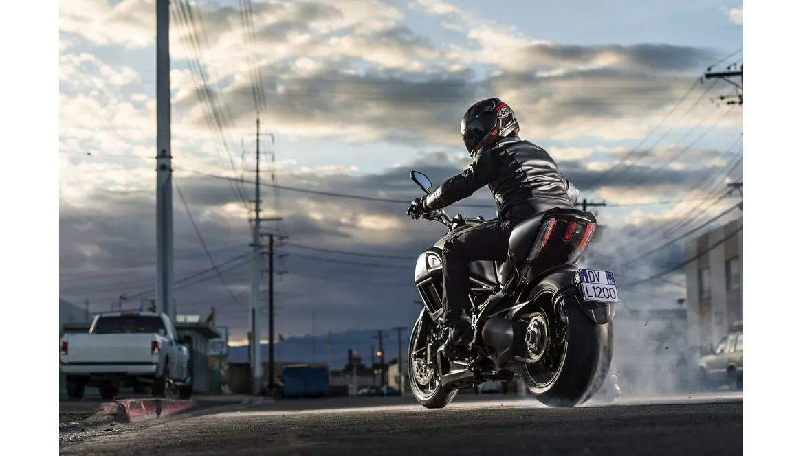 Ducati Diavel 1200 Dark 2014