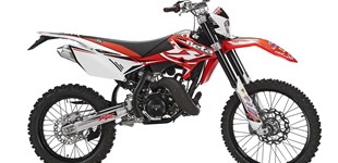 Beta RR 50 Factory 2014 vs Beta RR 50 Motard 2017 Beta RR 50 Factory 2014 vs Beta RR 50 Motard 2017
