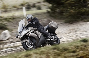 Kawasaki GTR 1400 2014 - Bild 2