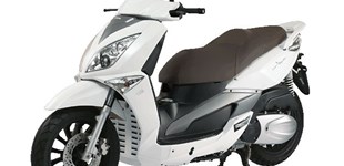 Piaggio X7 125 2009 vs Aeon Urban 125 2014