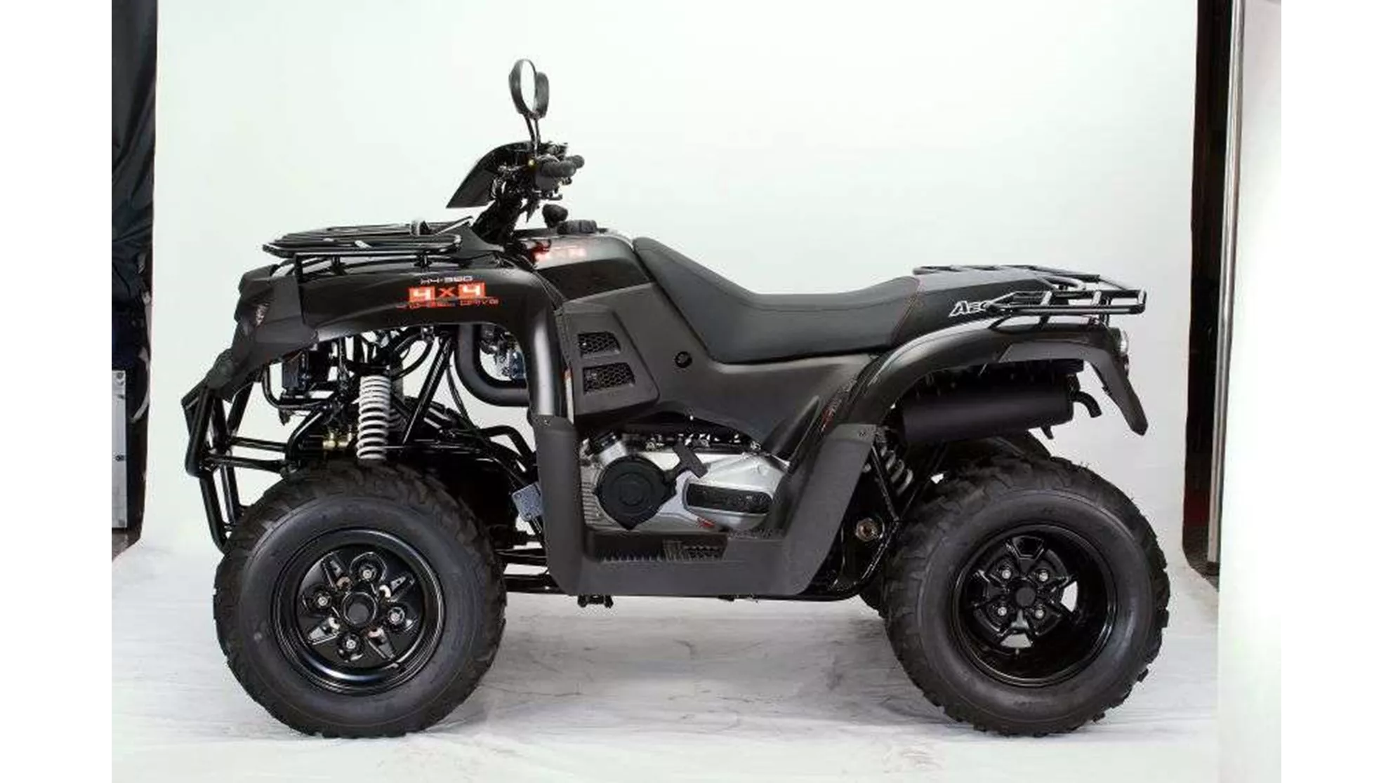 Aeon Crossland RX 400 X4 - Image 3 Aeon Crossland RX 400 X4 - Image 3