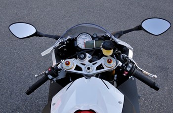 BMW S 1000 RR 2014 - Bild 4 BMW S 1000 RR 2014 - Bild 4