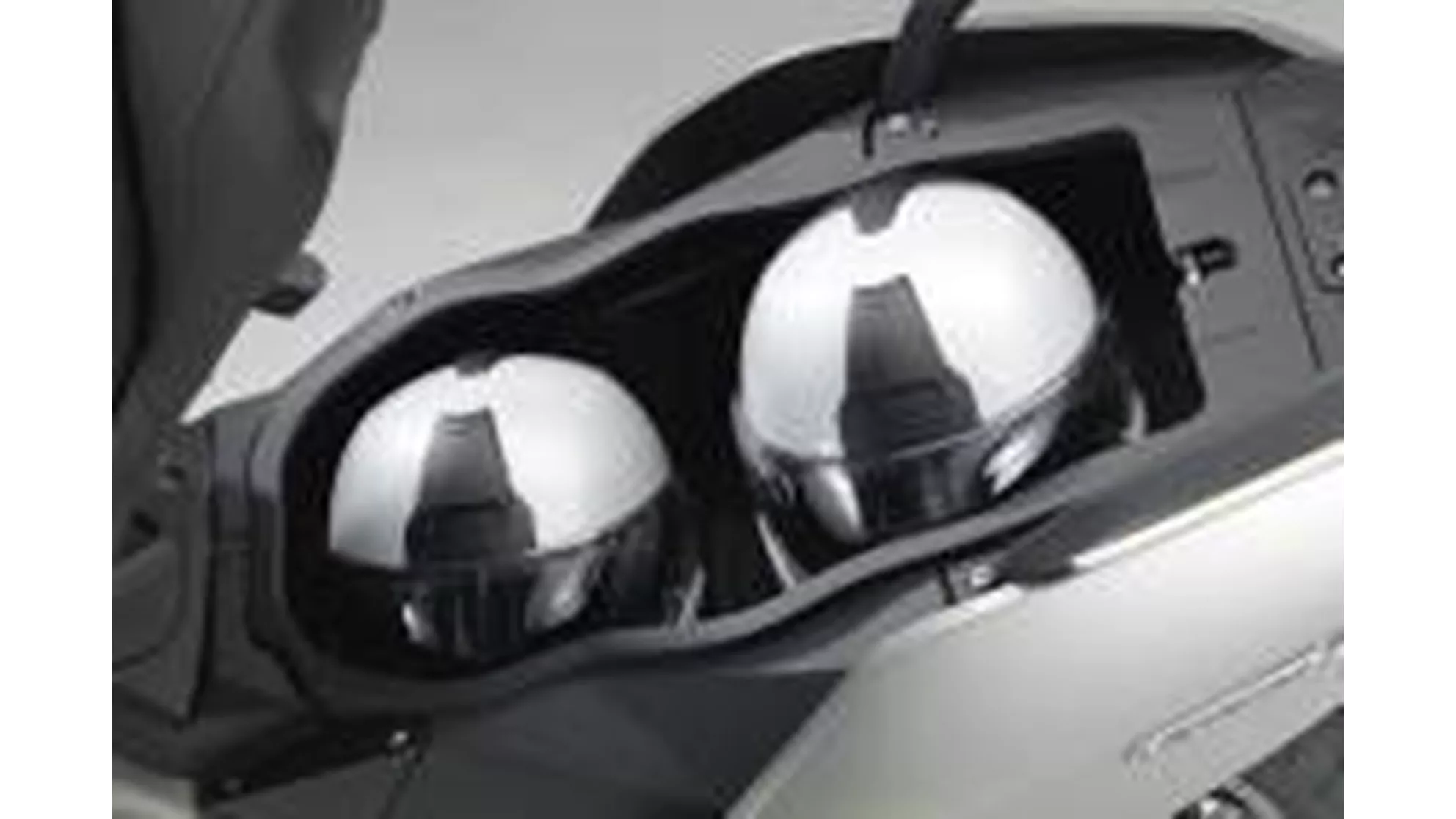 BMW C 650 GT - Image 1 BMW C 650 GT - Image 1