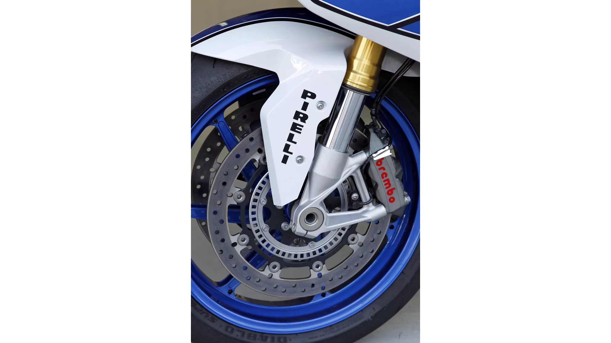 BMW HP4 - Image 8 BMW HP4 - Image 8