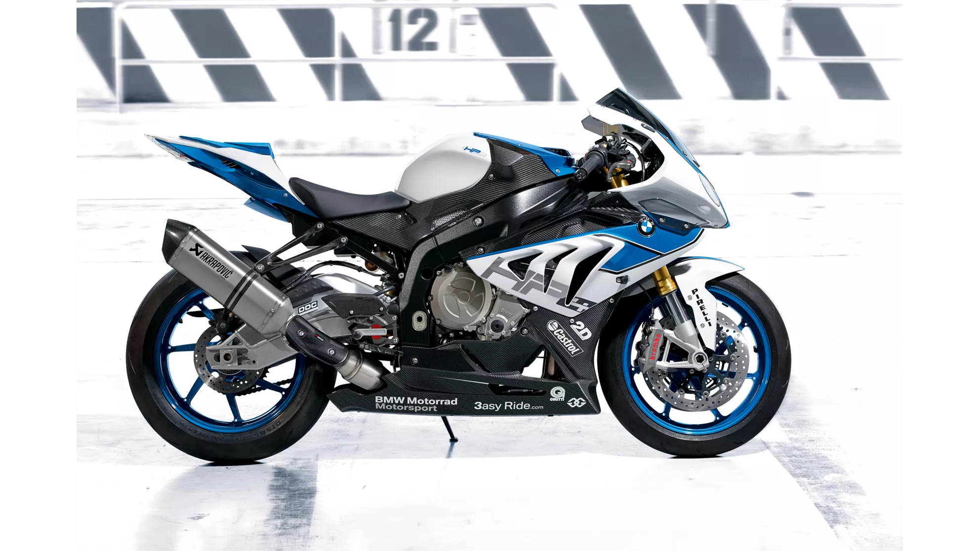 BMW HP4 - Image 11 BMW HP4 - Image 11