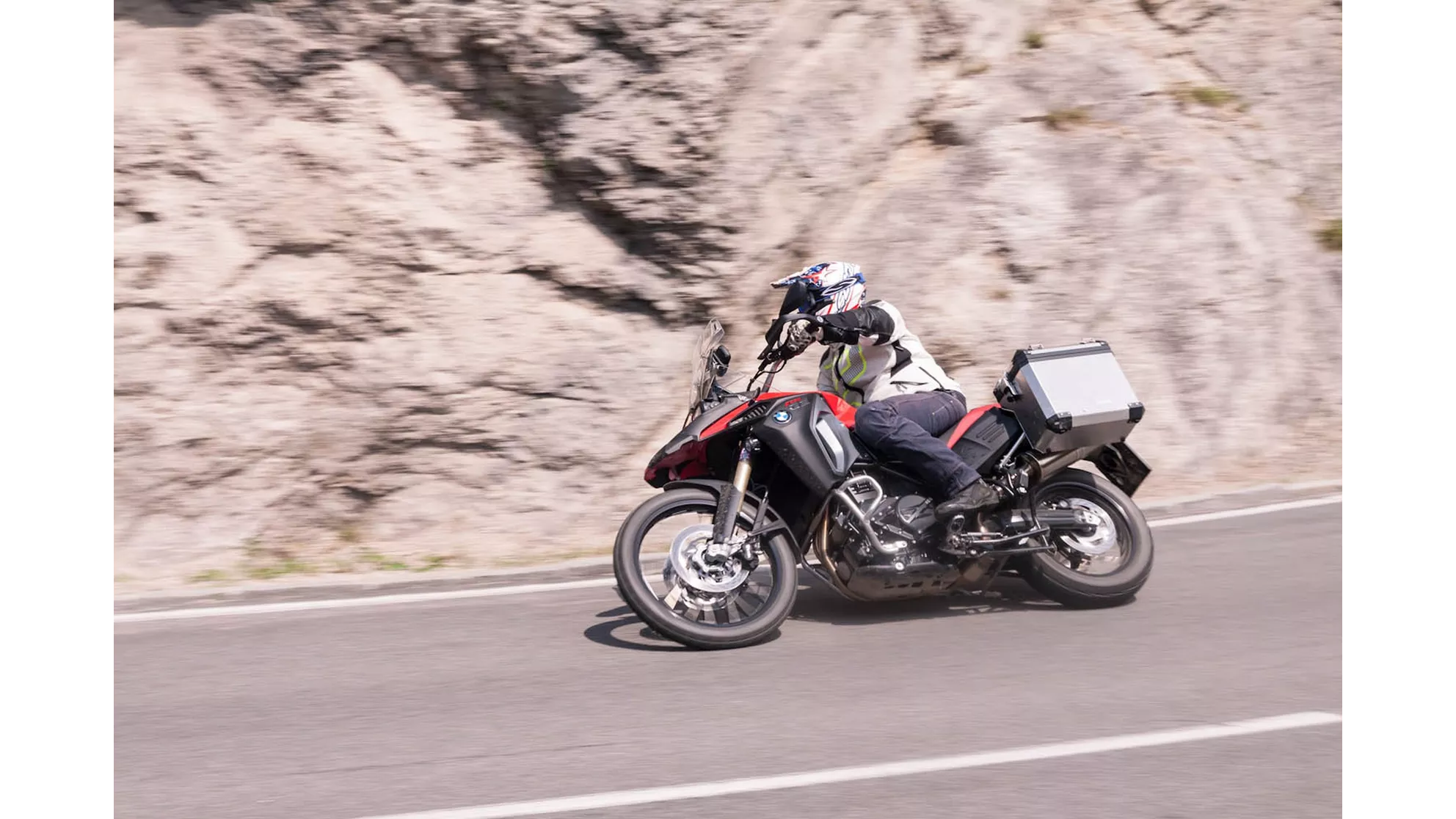 BMW F 800 GS Adventure - Image 7 BMW F 800 GS Adventure - Image 7