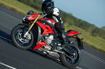 BMW S 1000 R 2014 - Bild 2 BMW S 1000 R 2014 - Bild 2