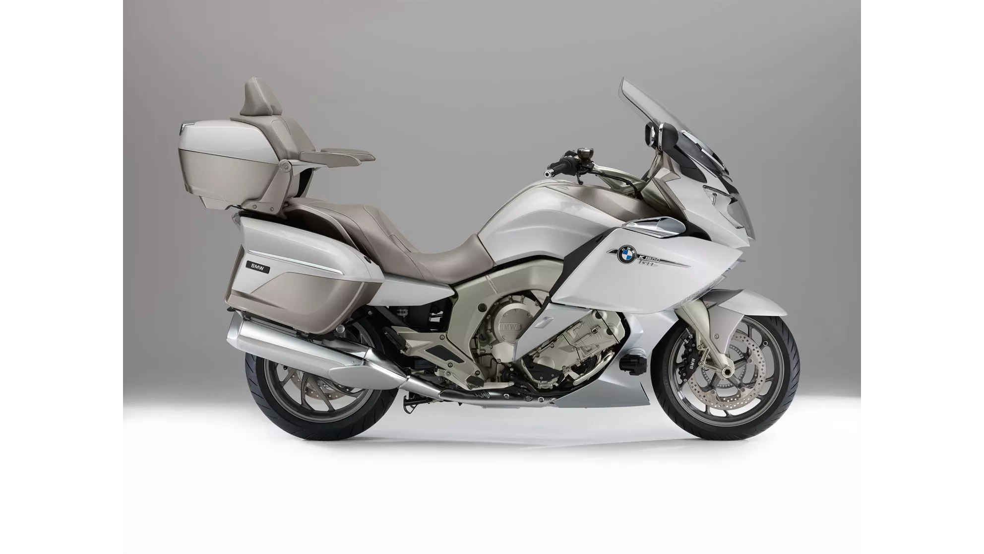 BMW K 1600 GTL Exclusive - Image 15 BMW K 1600 GTL Exclusive - Image 15