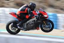 Aprilia RSV4 Factory APRC ABS 2014 - Bild 10