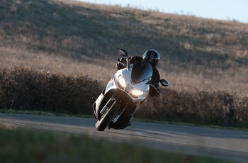 Aprilia SRV 850 i.e. ABS/ATC 2014 - Bild 2