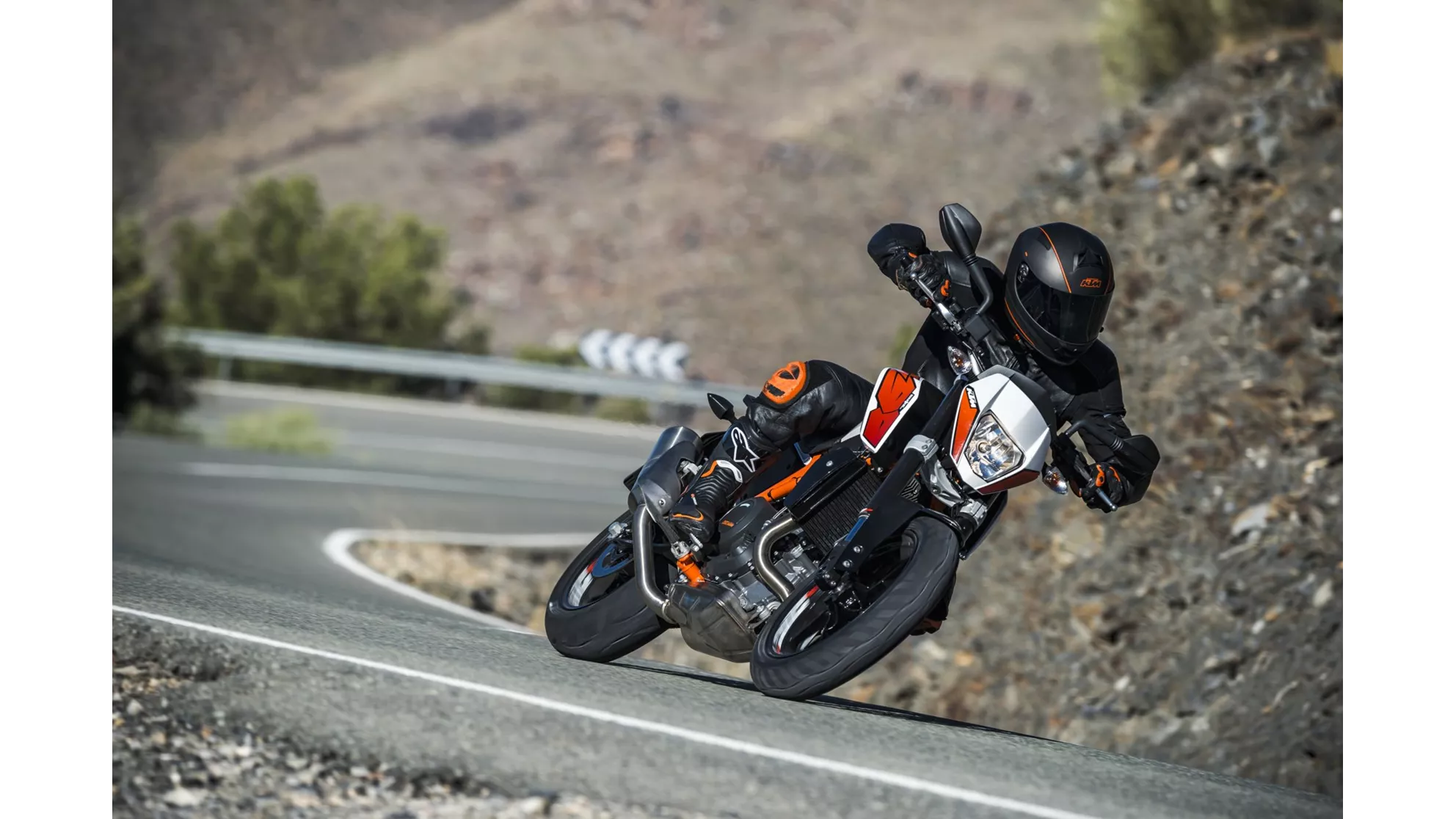 KTM 690 Duke - Image 3 KTM 690 Duke - Image 3