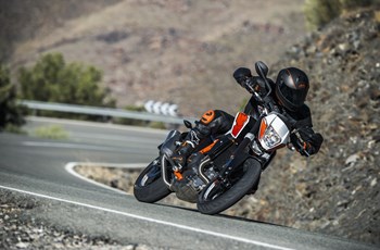 KTM 690 Duke 2015 - Bild 6 KTM 690 Duke 2015 - Bild 6