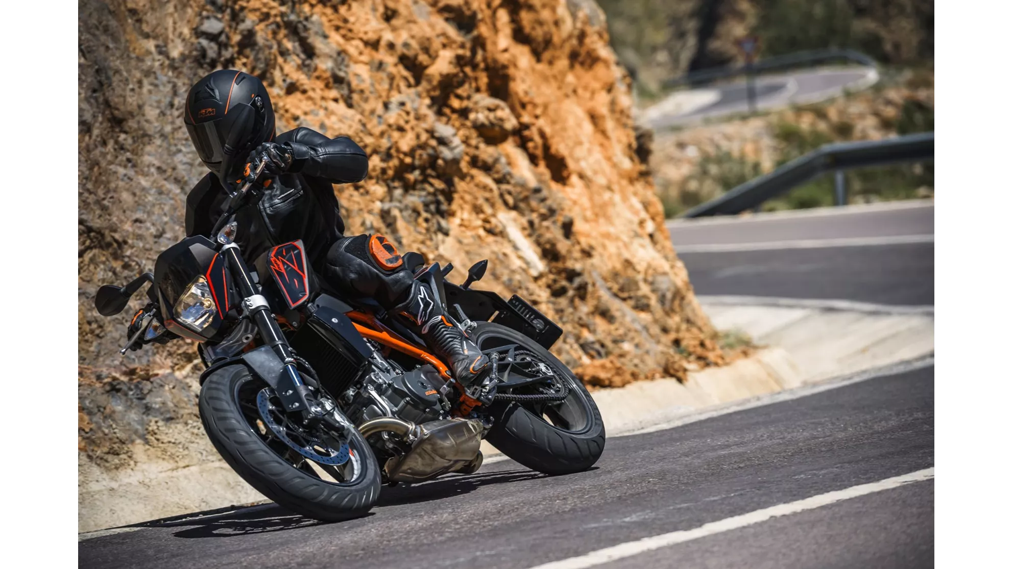 KTM 690 Duke - Image 5 KTM 690 Duke - Image 5