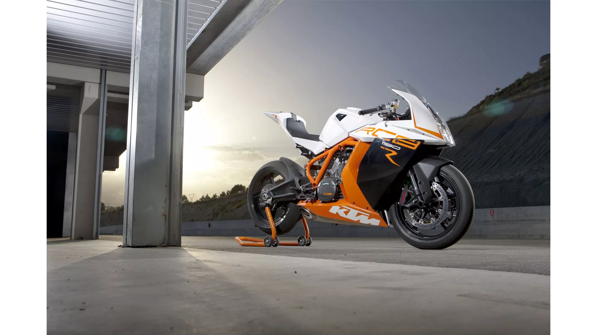 KTM 1190 RC8 R - Obrázok 1 KTM 1190 RC8 R - Obrázok 1