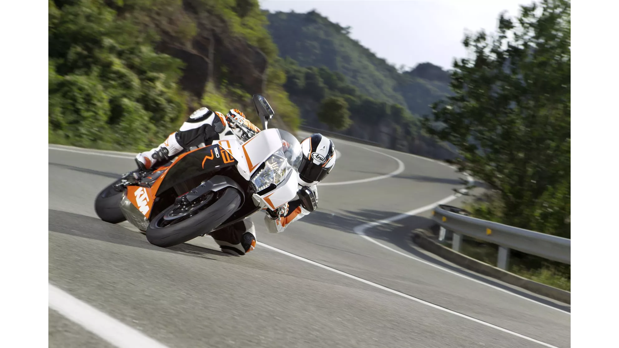 KTM 1190 RC8 R - Obrázok 4 KTM 1190 RC8 R - Obrázok 4