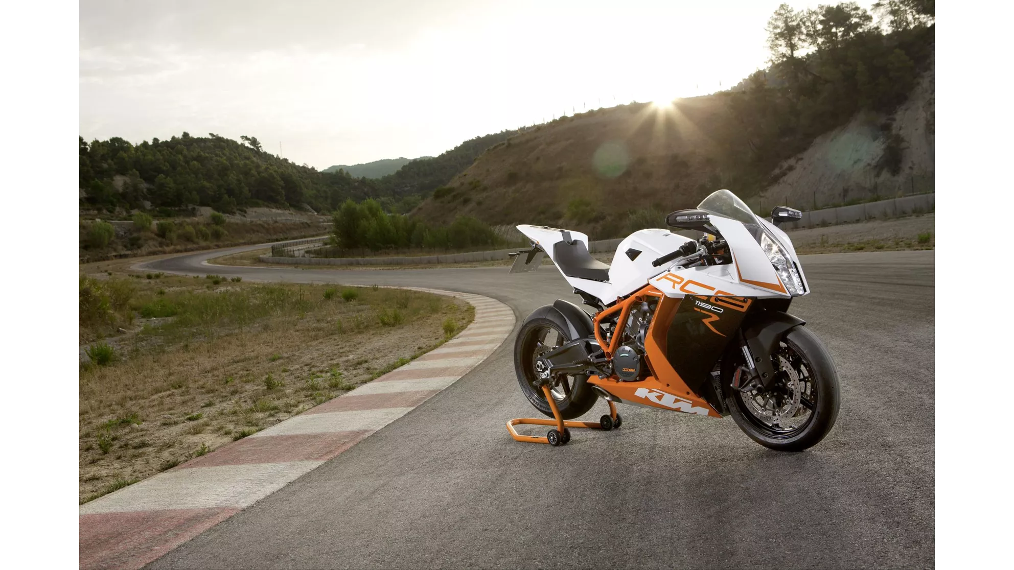 KTM 1190 RC8 R - Obrázok 6 KTM 1190 RC8 R - Obrázok 6