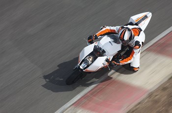KTM 1190 RC8 R 2015 - Bild 11 KTM 1190 RC8 R 2015 - Bild 11