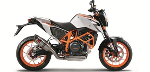 Ducati Hypermotard 698 Mono 2024 vs KTM 690 Duke R 2015