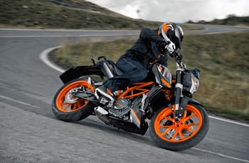 KTM 390 Duke 2015 - Bild 2 KTM 390 Duke 2015 - Bild 2