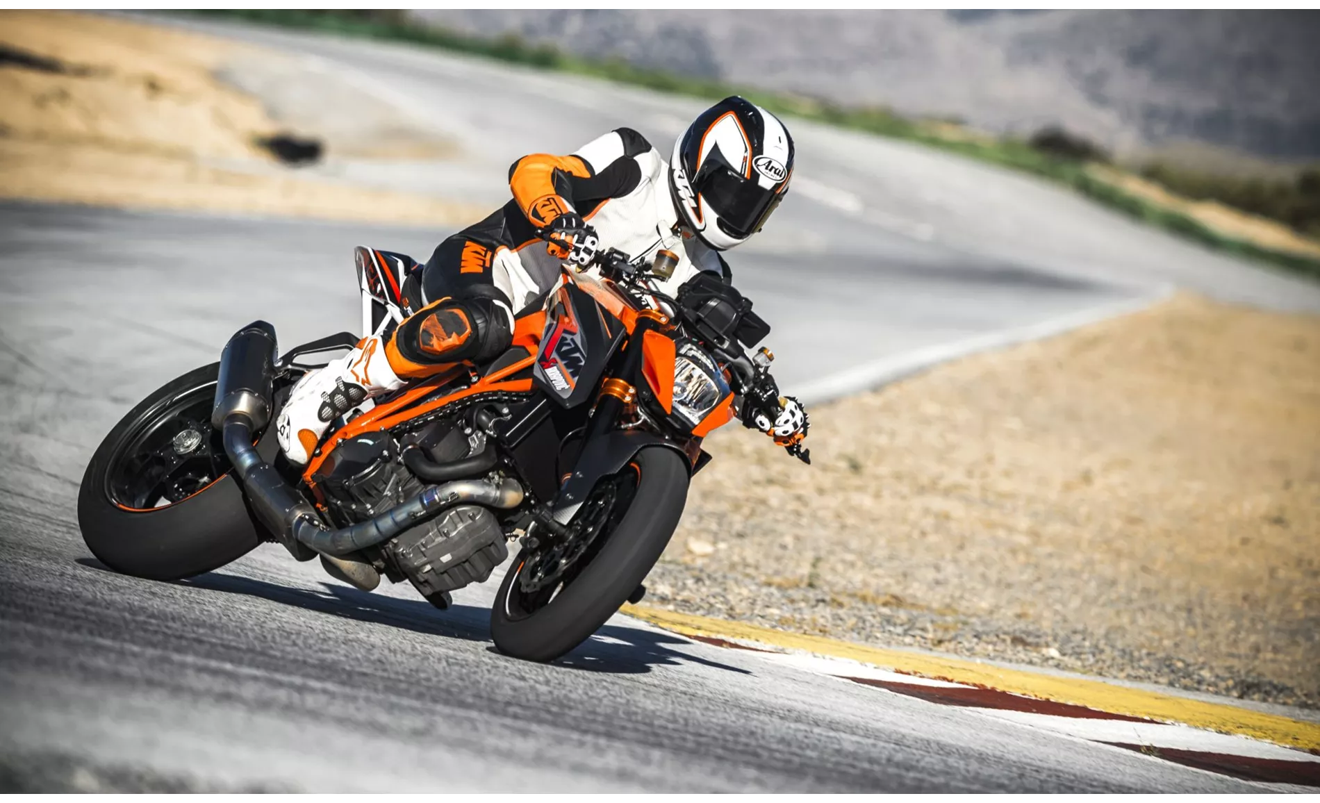 KTM 1290 Super Duke R 2015