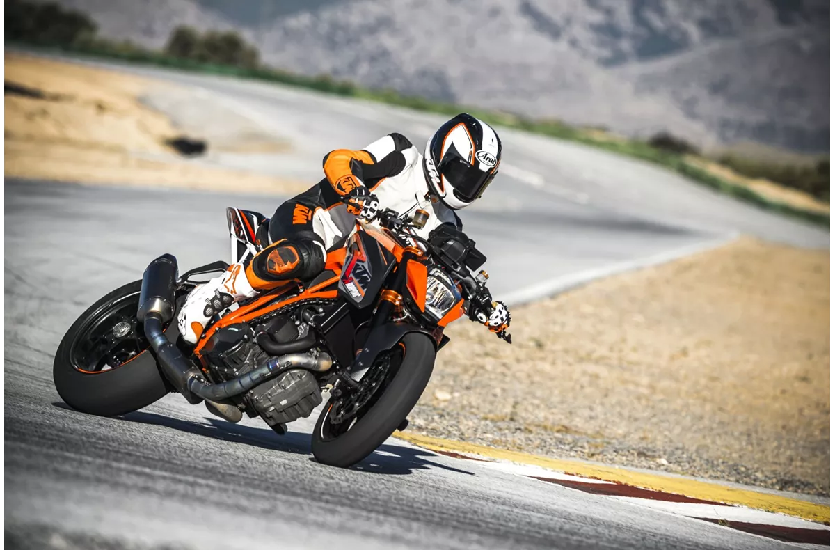 KTM 1290 Super Duke R KTM 1290 Super Duke R