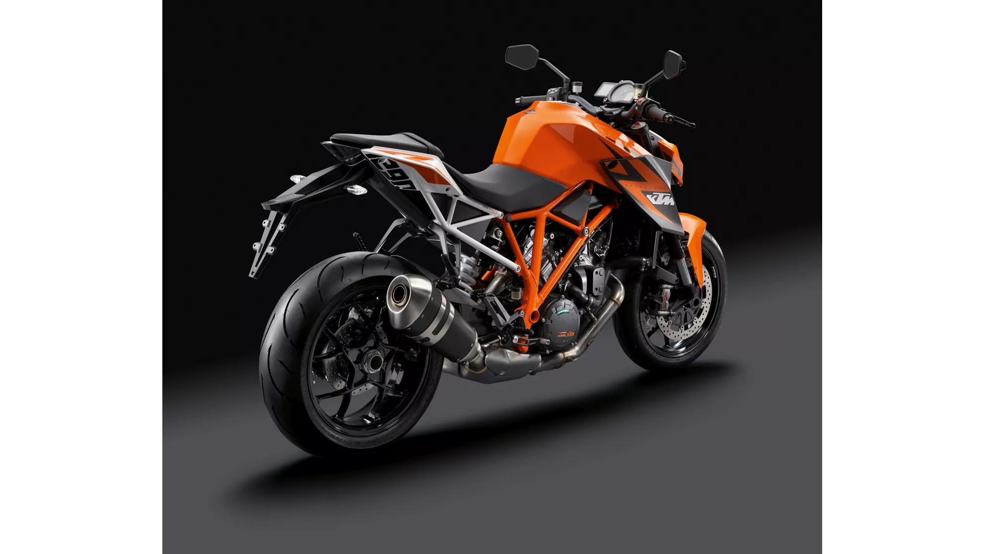 KTM 1290 Super Duke R - Image 2 KTM 1290 Super Duke R - Image 2