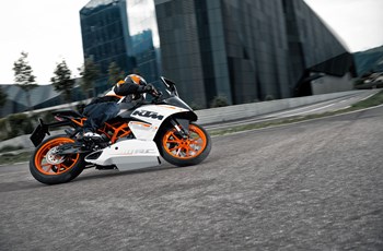 KTM RC 390 2015 - Bild 4 KTM RC 390 2015 - Bild 4