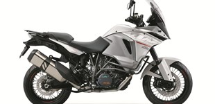 KTM 1290 Super Adventure 2015 vs BMW R 1250 GS Adventure 2021