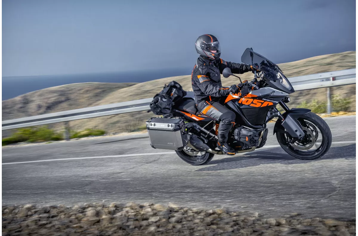 KTM 1050 Adventure KTM 1050 Adventure