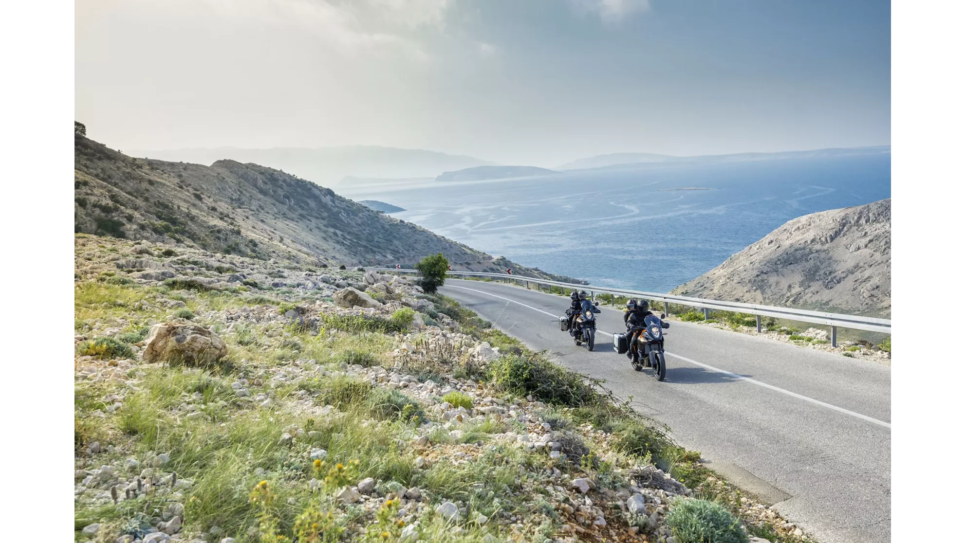 KTM 1050 Adventure - Image 2 KTM 1050 Adventure - Image 2