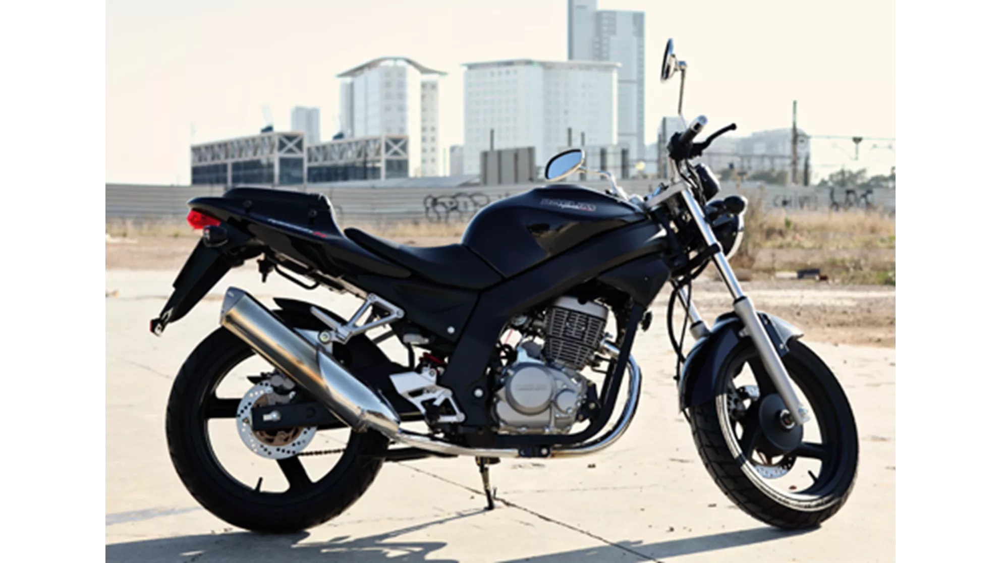 Daelim Roadwin 125 - Image 2 Daelim Roadwin 125 - Image 2