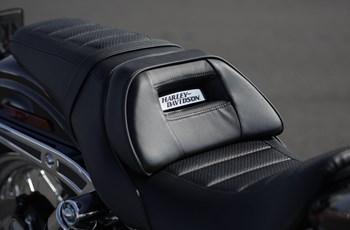 Harley-Davidson Dyna Low Rider FXDL 2015 - Bild 13 Harley-Davidson Dyna Low Rider FXDL 2015 - Bild 13