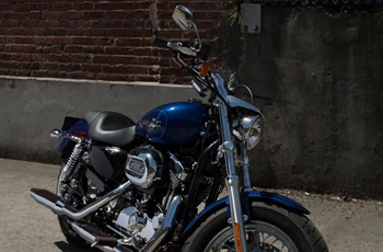 Harley-Davidson Sportster XL 1200C Custom 2015 - Bild 6 Harley-Davidson Sportster XL 1200C Custom 2015 - Bild 6