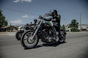 Harley-Davidson Dyna Street Bob FXDB 2015 - Bild 10 Harley-Davidson Dyna Street Bob FXDB 2015 - Bild 10