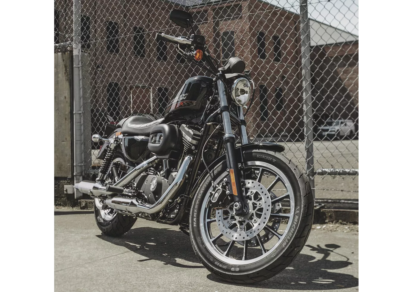 Harley-Davidson Sportster XL 883 R Roadster 2015 Harley-Davidson Sportster XL 883 R Roadster 2015