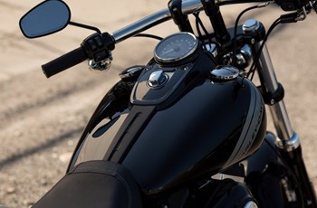 Harley-Davidson Dyna Fat Bob FXDF 2015 - Bild 14 Harley-Davidson Dyna Fat Bob FXDF 2015 - Bild 14