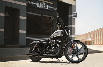 Harley-Davidson Sportster XL 883 N Iron 2015 - Bild 3 Harley-Davidson Sportster XL 883 N Iron 2015 - Bild 3