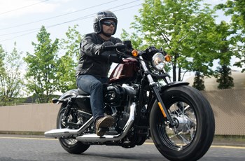 Harley-Davidson Sportster XL 1200X Forty-Eight 2015 - Bild 2 Harley-Davidson Sportster XL 1200X Forty-Eight 2015 - Bild 2
