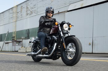 Harley-Davidson Sportster XL 1200X Forty-Eight 2015 - Bild 10 Harley-Davidson Sportster XL 1200X Forty-Eight 2015 - Bild 10