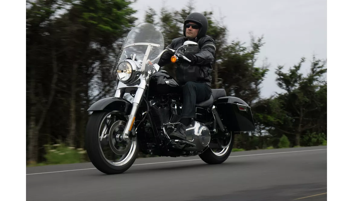 Harley-Davidson Dyna Switchback  FLD 2015