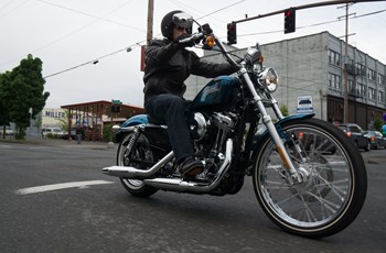 Harley-Davidson Sportster XL 1200 V Seventy-Two 2015 - Bild 2 Harley-Davidson Sportster XL 1200 V Seventy-Two 2015 - Bild 2