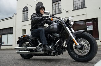 Harley-Davidson Softail Slim FLS 2015 - Bild 2 Harley-Davidson Softail Slim FLS 2015 - Bild 2