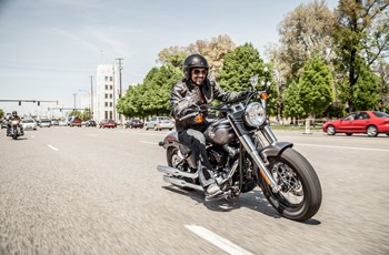 Harley-Davidson Softail Slim FLS 2015 - Bild 5 Harley-Davidson Softail Slim FLS 2015 - Bild 5