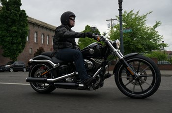 Harley-Davidson Softail Breakout FXSB 2015 - Bild 2