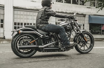 Harley-Davidson Softail Breakout FXSB 2015 - Bild 4