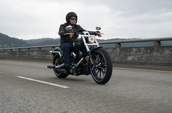 Harley-Davidson Softail Breakout FXSB 2015 - Bild 6