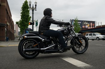 Harley-Davidson Softail Breakout FXSB 2015 - Bild 7