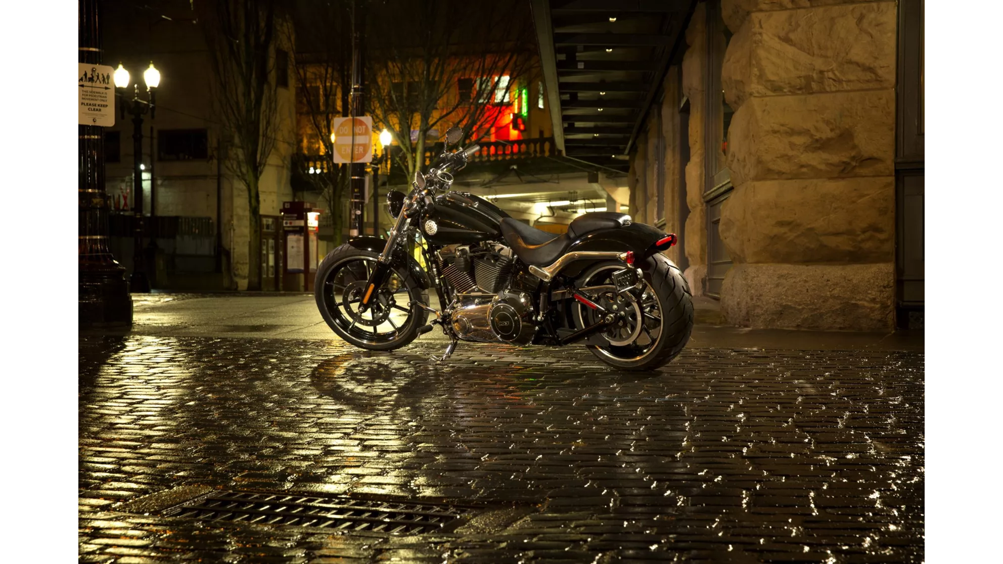 Harley-Davidson Softail Breakout FXSB - Image 7 Harley-Davidson Softail Breakout FXSB - Image 7